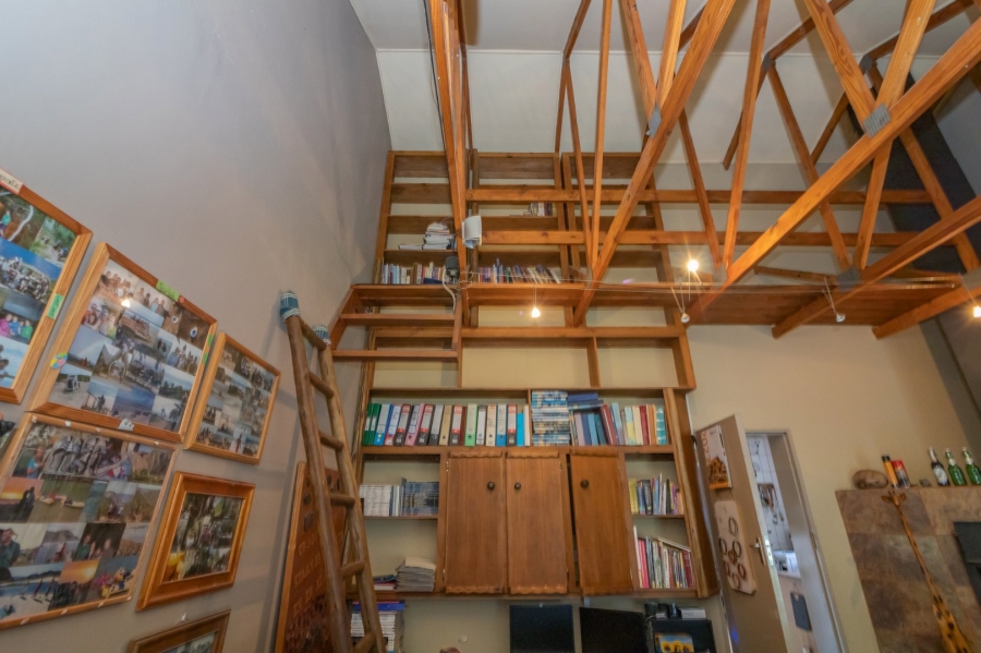 5 Bedroom Property for Sale in Jordania Free State